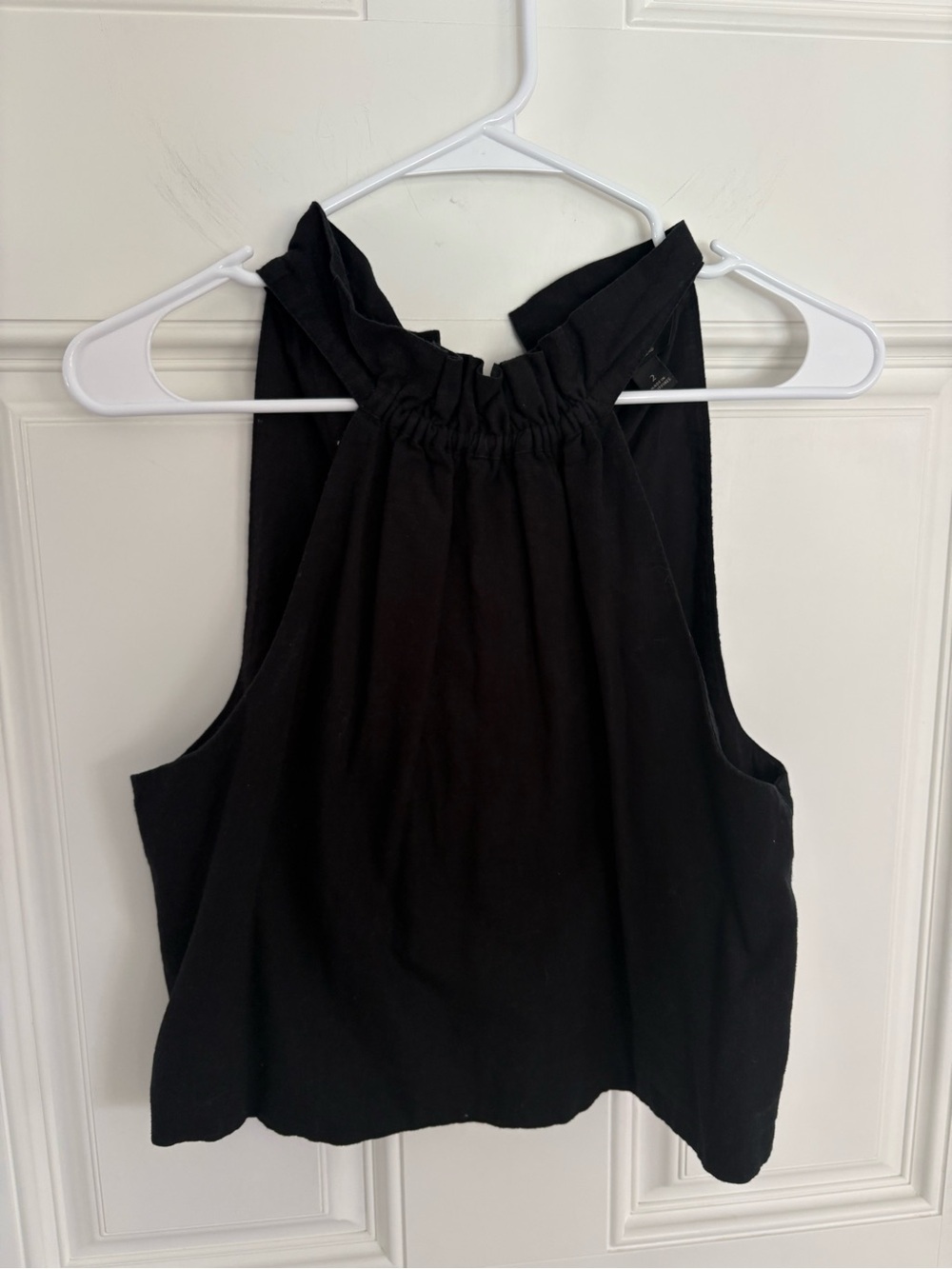 Banana Republic size 2 women’s Sleeveless Black Halter Neck Top